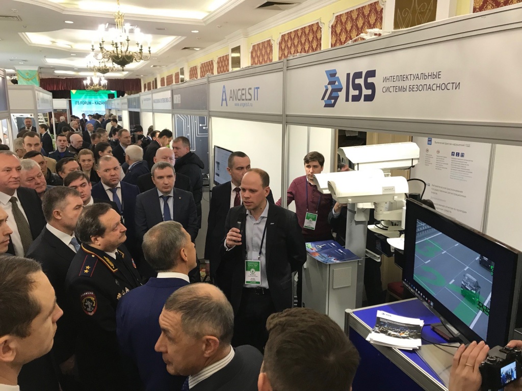 Официальная делегация на совместном стенде компаний ISS и Angels IT (ITS Forum — Kazan 2018)